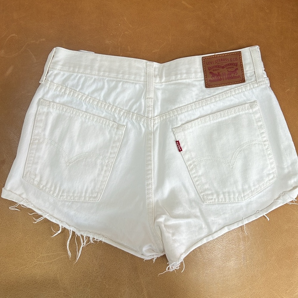 Levi’s Shorts - Picture 3 of 6